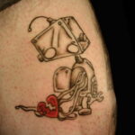 Фото тату разбитое сердце 04.02.2021 №0068 - broken heart tattoo - tatufoto.com