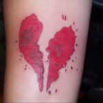 Фото тату разбитое сердце 04.02.2021 №0080 - broken heart tattoo - tatufoto.com