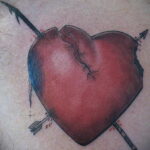 Фото тату разбитое сердце 04.02.2021 №0110 - broken heart tattoo - tatufoto.com