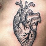 Фото тату сердце для мужчины 04.02.2021 №0002 - heart tattoo for men - tatufoto.com