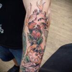 Фото тату сердце для мужчины 04.02.2021 №0044 - heart tattoo for men - tatufoto.com
