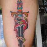 Фото тату сердце и кинжал 09.02.2021 №0013 - tattoo heart dagger - tatufoto.com