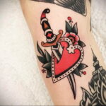Фото тату сердце и кинжал 09.02.2021 №0036 - tattoo heart dagger - tatufoto.com