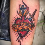 Фото тату сердце и кинжал 09.02.2021 №0042 - tattoo heart dagger - tatufoto.com