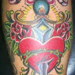 Фото тату сердце и кинжал 09.02.2021 №0045 - tattoo heart dagger - tatufoto.com