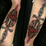 Фото тату сердце и кинжал 09.02.2021 №0078 - tattoo heart dagger - tatufoto.com
