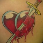 Фото тату сердце и кинжал 09.02.2021 №0096 - tattoo heart dagger - tatufoto.com