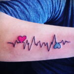 Фото тату сердце и линия пульча 04.02.2021 №0016 - heart pulse tattoo - tatufoto.com