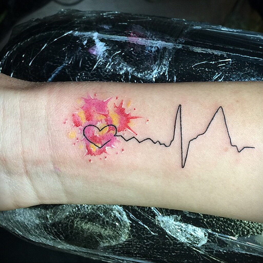 Фото тату сердце и линия пульча 04.02.2021 №0053 - heart pulse tattoo - tatufoto.com
