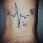 Фото тату сердце и линия пульча 04.02.2021 №0059 - heart pulse tattoo - tatufoto.com