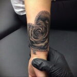 Фото тату сердце и роза 04.02.2021 №0002 - heart rose tattoo - tatufoto.com