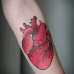 Фото тату сердце красное 09.02.2021 №0006 - red heart tattoo - tatufoto.com
