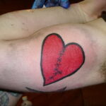 Фото тату сердце красное 09.02.2021 №0024 - red heart tattoo - tatufoto.com