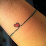 Фото тату сердце красное 09.02.2021 №0132 - red heart tattoo - tatufoto.com