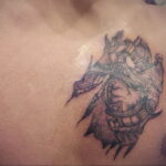 Фото тату сердце на груди 04.02.2021 №0032 - heart tattoo on chest - tatufoto.com