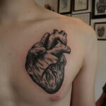 Фото тату сердце на груди 04.02.2021 №0033 - heart tattoo on chest - tatufoto.com