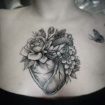 Фото тату сердце на груди 04.02.2021 №0089 - heart tattoo on chest - tatufoto.com