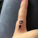 Фото тату сердце на пальце 04.02.2021 №0008 - heart tattoo on finger - tatufoto.com