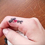 Фото тату сердце на пальце 04.02.2021 №0057 - heart tattoo on finger - tatufoto.com