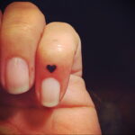 Фото тату сердце на пальце 04.02.2021 №0079 - heart tattoo on finger - tatufoto.com