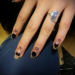 Фото тату сердце на пальце 04.02.2021 №0083 - heart tattoo on finger - tatufoto.com