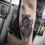 Фото тату сердце пример рисунка 09.02.2021 №0029 - heart tattoo - tatufoto.com