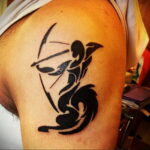 Фото тату стрелец на плече 02.02.2021 №0012 - Sagittarius shoulder tattoo - tatufoto.com