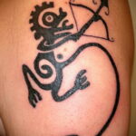 Фото тату стрелец на плече 02.02.2021 №0013 - Sagittarius shoulder tattoo - tatufoto.com