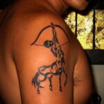 Фото тату стрелец на плече 02.02.2021 №0021 - Sagittarius shoulder tattoo - tatufoto.com