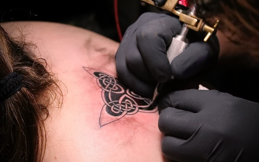 Что нужно сделать перед нанесением татуировки