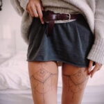 женская татуировка подвязка для Чулок 27.02.2021 №0049 - tattoo garter - tatufoto.com