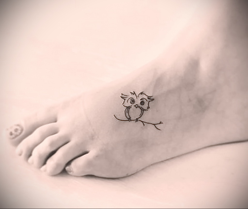 Эскизы тату для девушек на ногу маленькие