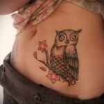 женский рисунок татуировки с совой 15.02.2021 №0036 - owl tattoo for girls - tatufoto.com
