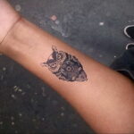 маленькая тату с совой на фото 15.02.2021 №0015 - little owl tattoo- tatufoto.com