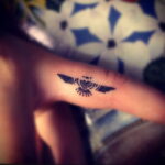 маленькая тату с совой на фото 15.02.2021 №0086 - little owl tattoo- tatufoto.com