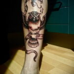 пример рисунка тату сова на ноге 15.02.2021 №0030 - owl tattoo on leg - tatufoto.com