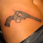 тату револьвер на бедре 16.02.2021 №0019 - revolver tattoo on hip - tatufoto.com