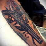 тату револьвер на руке 16.02.2021 №0001 - revolver tattoo on arm - tatufoto.com