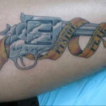 тату револьвер на руке 16.02.2021 №0022 - revolver tattoo on arm - tatufoto.com