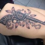 тату револьвер фото пример рисунка 16.02.2021 №0002 - tattoo revolver - tatufoto.com