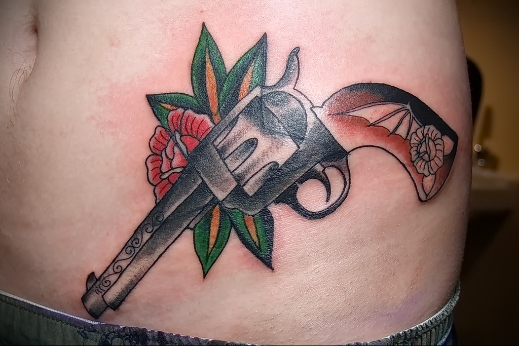 тату револьвер фото пример рисунка 16.02.2021 №0026 - tattoo revolver - tatufoto.com