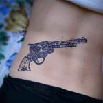 тату револьвер фото пример рисунка 16.02.2021 №0090 - tattoo revolver - tatufoto.com