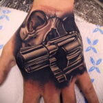 тату револьвер фото пример рисунка 16.02.2021 №0098 - tattoo revolver - tatufoto.com