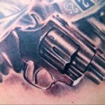 тату револьвер фото пример рисунка 16.02.2021 №0100 - tattoo revolver - tatufoto.com