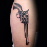 тату револьвер фото пример рисунка 16.02.2021 №0116 - tattoo revolver - tatufoto.com