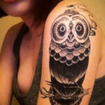 тату с черной совой на фото 15.02.2021 №0025 - black owl tattoo- tatufoto.com