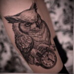 тату с черной совой на фото 15.02.2021 №0034 - black owl tattoo- tatufoto.com