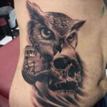тату сова и череп пример рисунка 15.02.2021 №0078 - owl skull tattoo - tatufoto.com