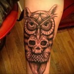 тату сова и череп пример рисунка 15.02.2021 №0081 - owl skull tattoo - tatufoto.com