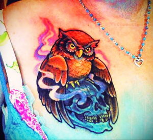 тату сова и череп пример рисунка 15.02.2021 №0089 - owl skull tattoo - tatufoto.com